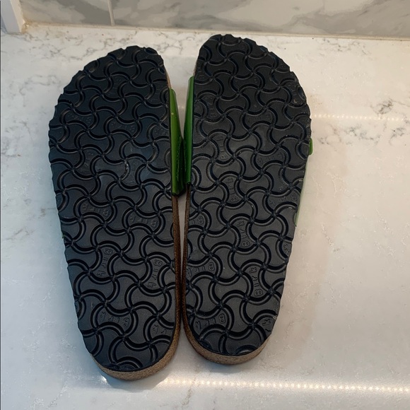Birkenstock Ibiza Glossy Patent Leather Green Sandals Size 39 8.5 Look New - Picture 6 of 6